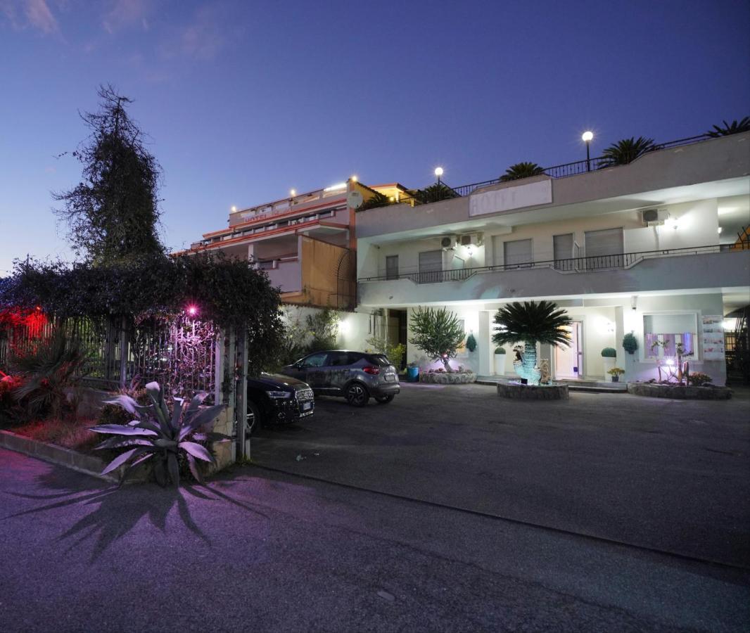 Hotel Stefany 拉戈帕特里亚 外观 照片